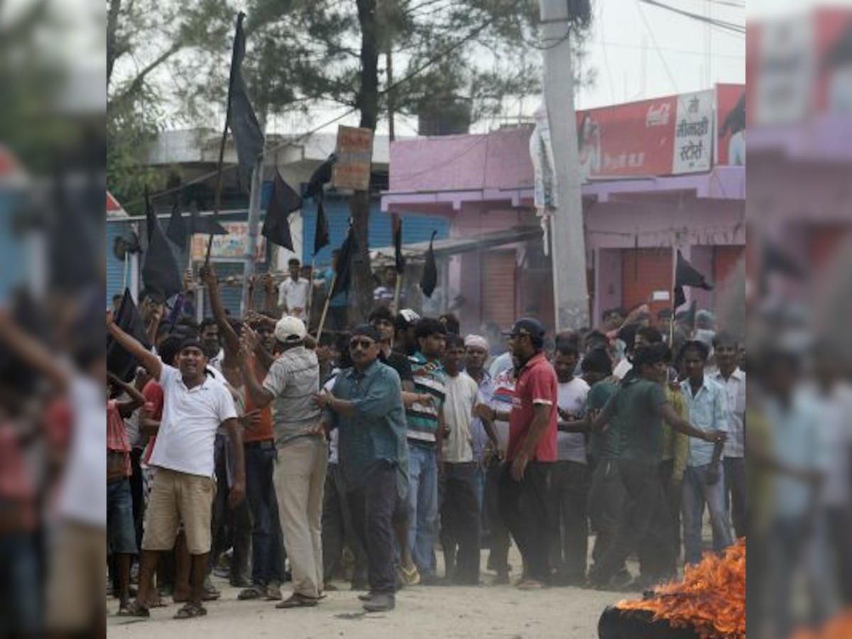 Nepal violence continues day after adoption of new constitution