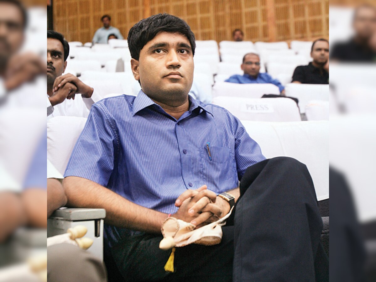 Whistleblower Sanjiv Chaturvedi donates Magsaysay award money to AIIMS