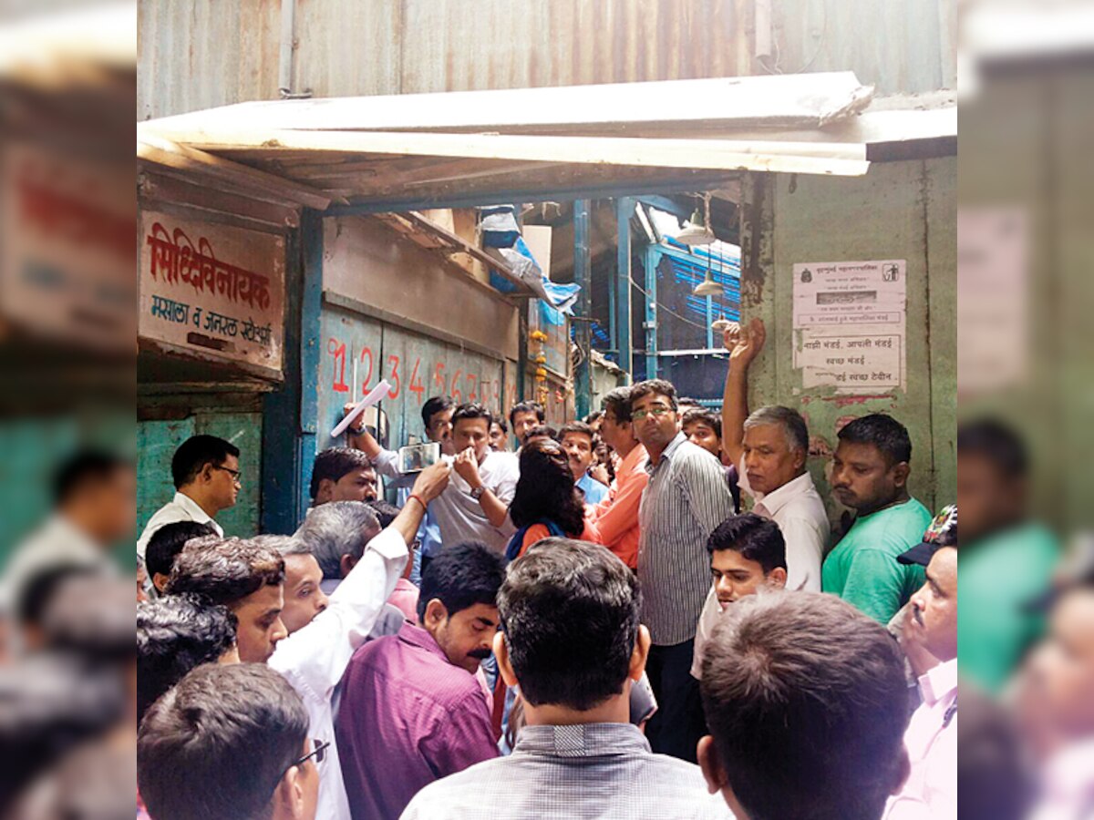 Mumbai: BMC stays eviction of Parel market's fish & meat vendors