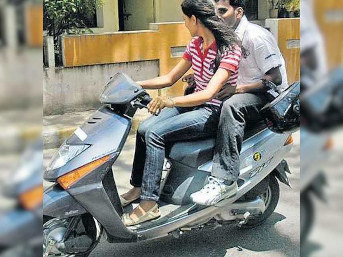 Bengaluru Helmets to be made compulsory for pillion riders from November