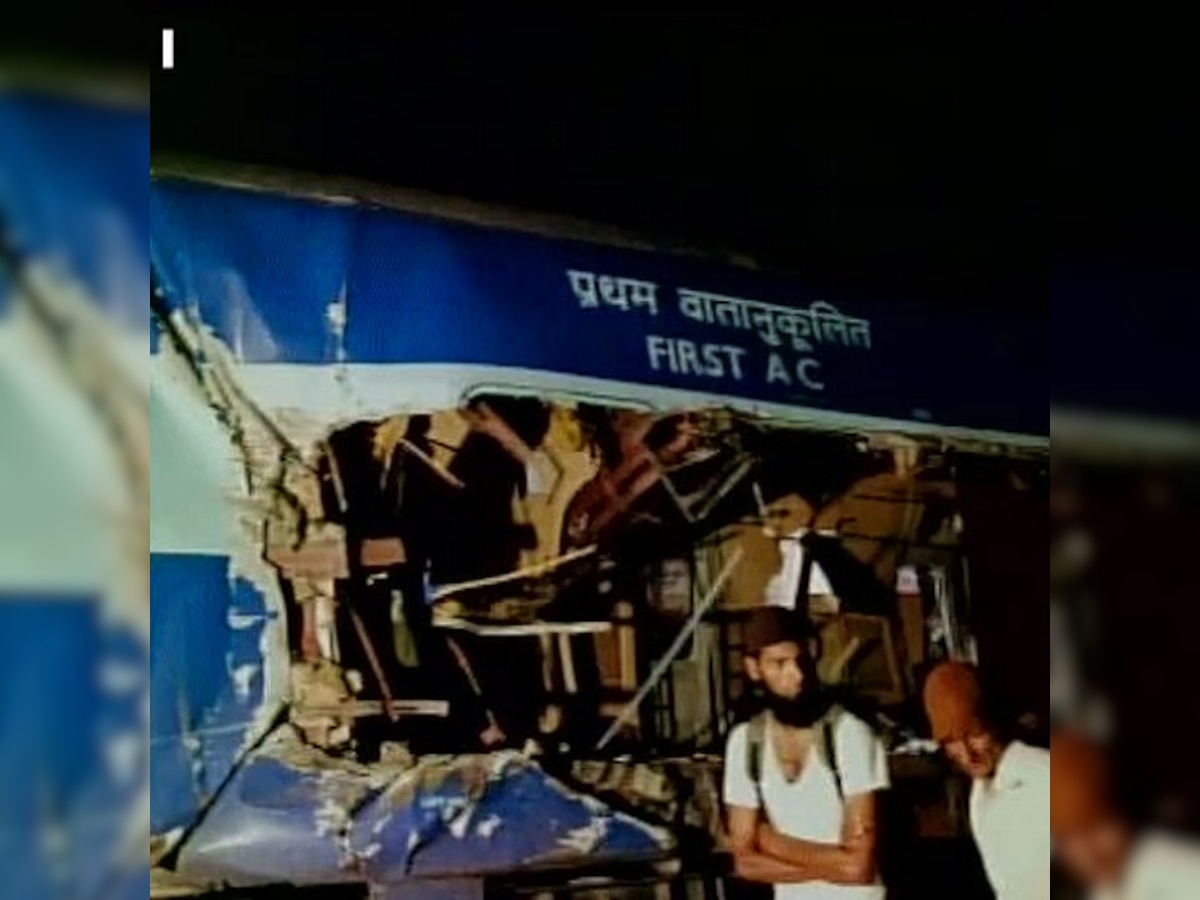 Bangalore-Nanded Express collides with lorry, Karnataka MLA Venkatesh Naik among 5 dead