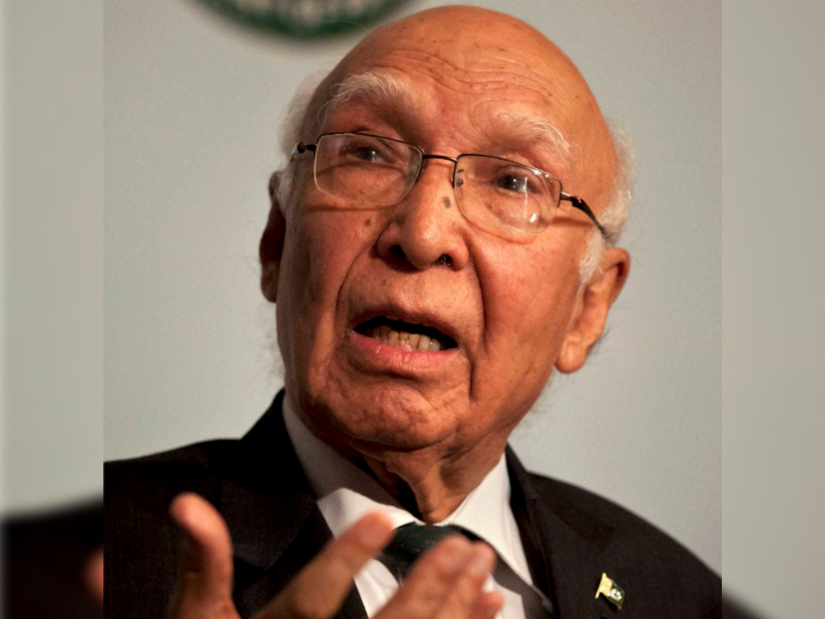 Modi wants to dictate terms for Indo-Pak dialogue, says Pakistan NSA Sartaj Aziz