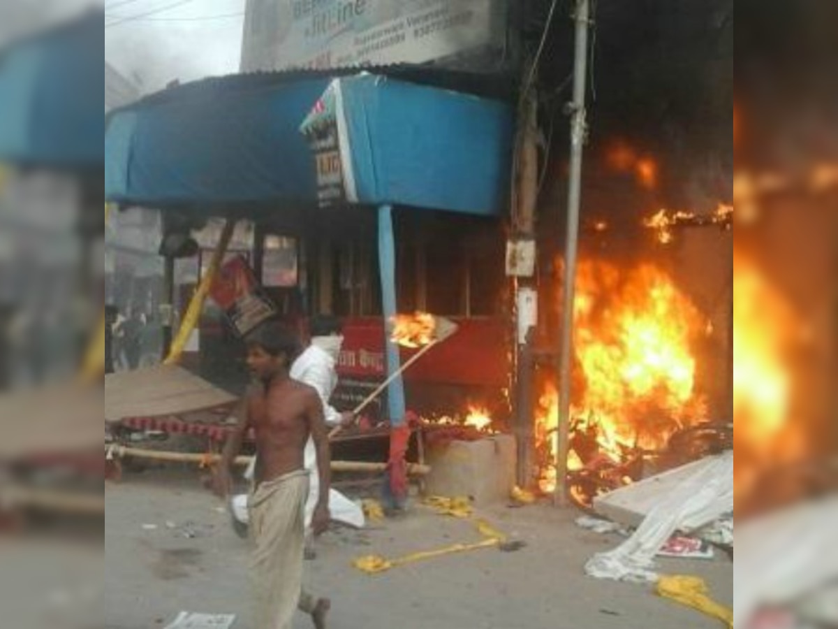 Ganesha idol immersion issue: Violence in Varanasi after cops, protesters clash; police vehicles set on fire
