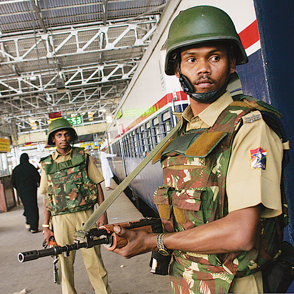 Mumbai RPF Awarded For Rescuing Runaway Children At Railway Stations mumbai-rpf-awarded-for-rescuing-runaway-children-at-railway-stations