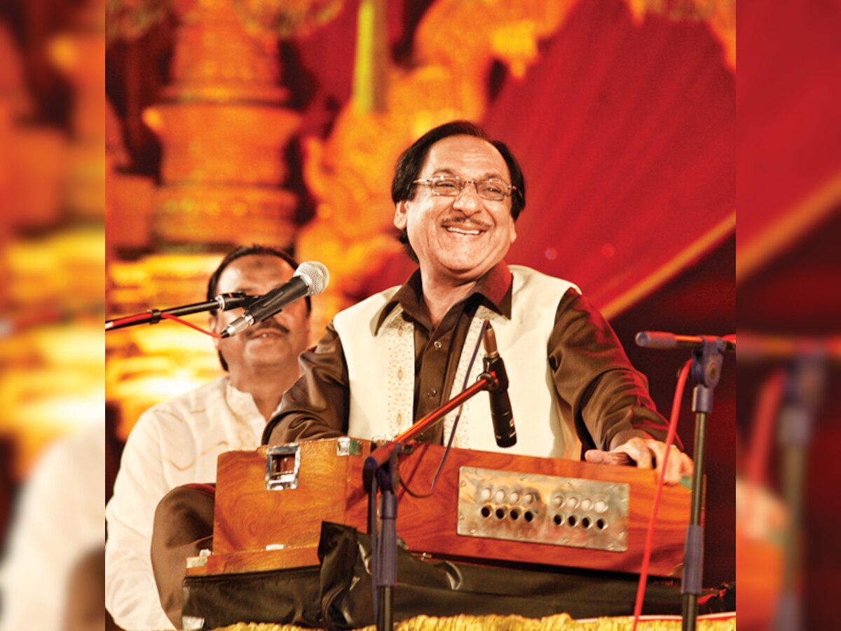 'Ghulam Ali protests had Uddhav Thackeray's backing; Pak artists won't be allowed'