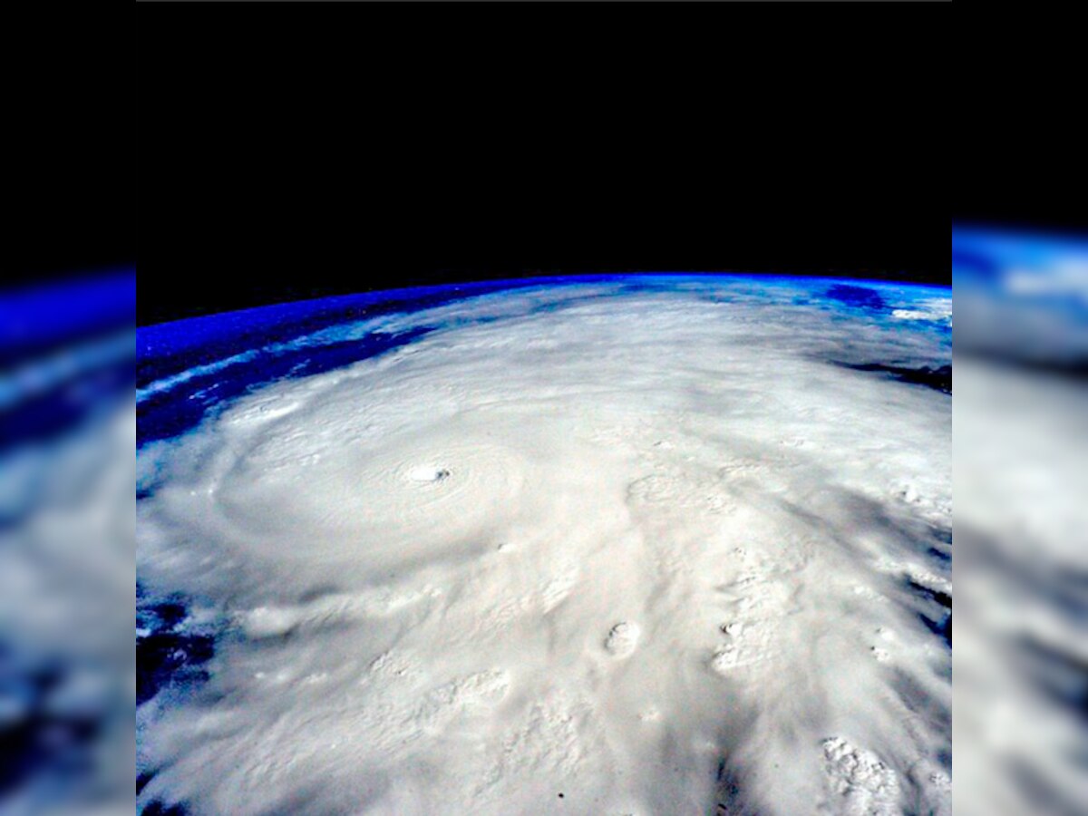 Hurricane Patricia batters Mexico's Pacific coast, damage unclear