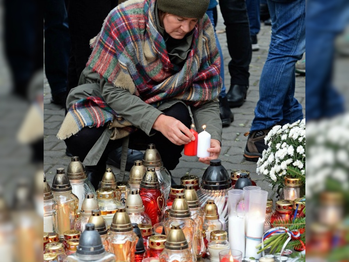 Paris attacks: Airlines entering France told to check IDs of every passenger or risk fines