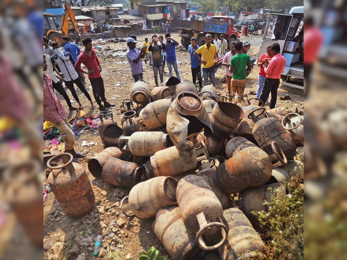 Kandivali fire: Victims refuse to part with LPG cylinders