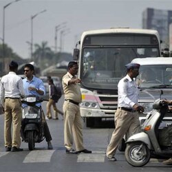 New Delhi: 794 driving licences seized by police for traffic violations