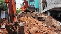 After de-silting and road, BMC hit by debris scam