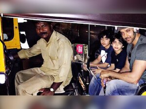 Bolly Auto: After Salman, Hrithik Roshan spotted in an auto