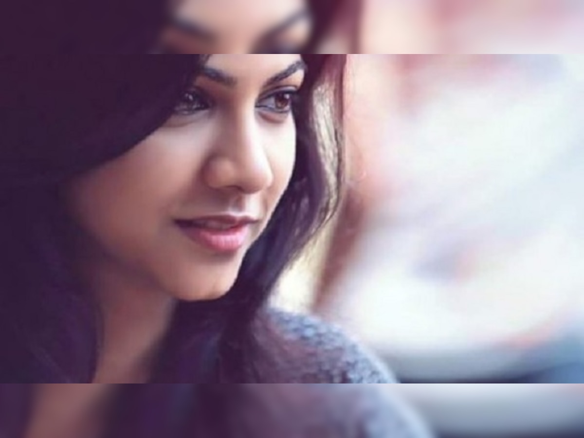 'Premam' actress Madonna Sebastian releases her first music video