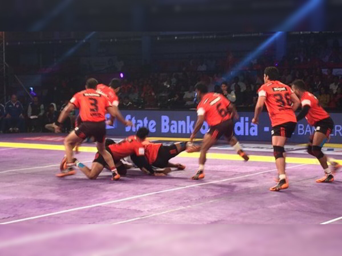 Pro Kabaddi League: U Mumba back with a bang, crush Dabang Delhi 30-17