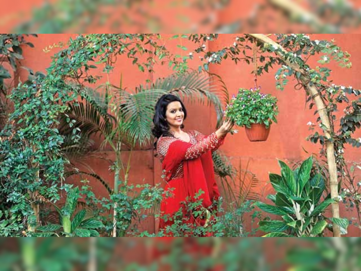 Bollywood welcomes a new voice in Amruta Fadnavis