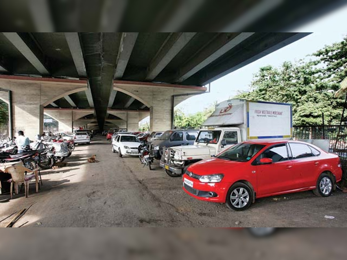 Remove parking lots under flyovers within three months: Bombay High Court to state