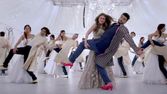 Arjun Kapoor poses wearing high heels as 'Ki & Ka' completes six years