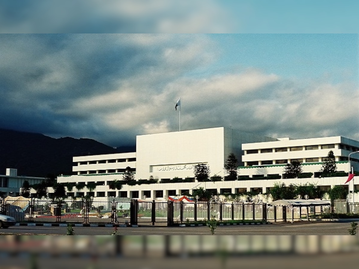 Pakistan parliament becomes first in world to run entirely on solar power