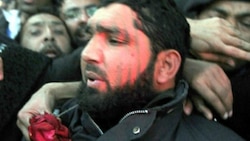 Executed Pakistani Mumtaz Qadri hailed as hero of Islam for supporting blasphemy law
