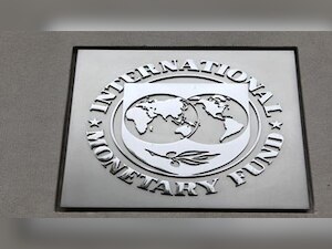 Oil price fall a windfall for India, IMF says