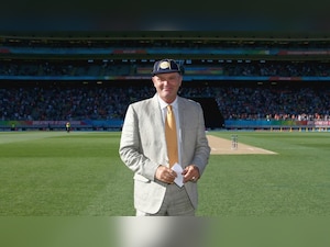 Cricketers post heartfelt tributes as Martin 'Hogan' Crowe passes away at 53