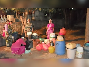 Maharashtra: Where residents get water once a fortnight in the middle of the night
