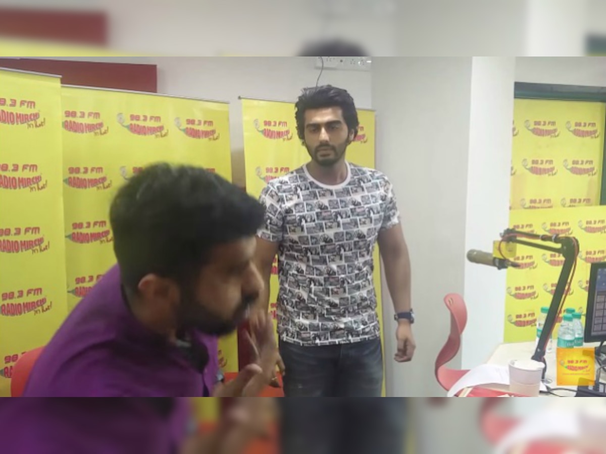 Shocking: Did Arjun Kapoor just slap a Radio Jockey?