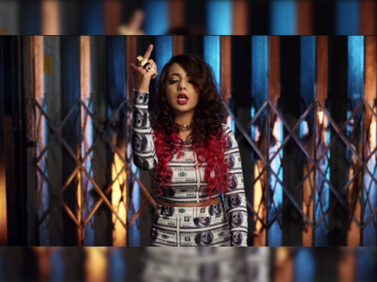 Jasmine Sandals Fuck - Jasmine Sandlas: Meet Honey Singh's favourite 'phone' recording artist!