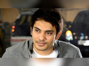 I'd love to do 'Dostana' with Santhanam in Tamil, says actor Sethu