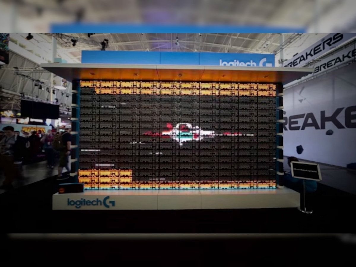 Watch: Logitech converted 160 gaming keyboards into a giant pixel display
