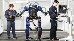 Hyundai unveils photos of wearable exoskeleton robotic suit