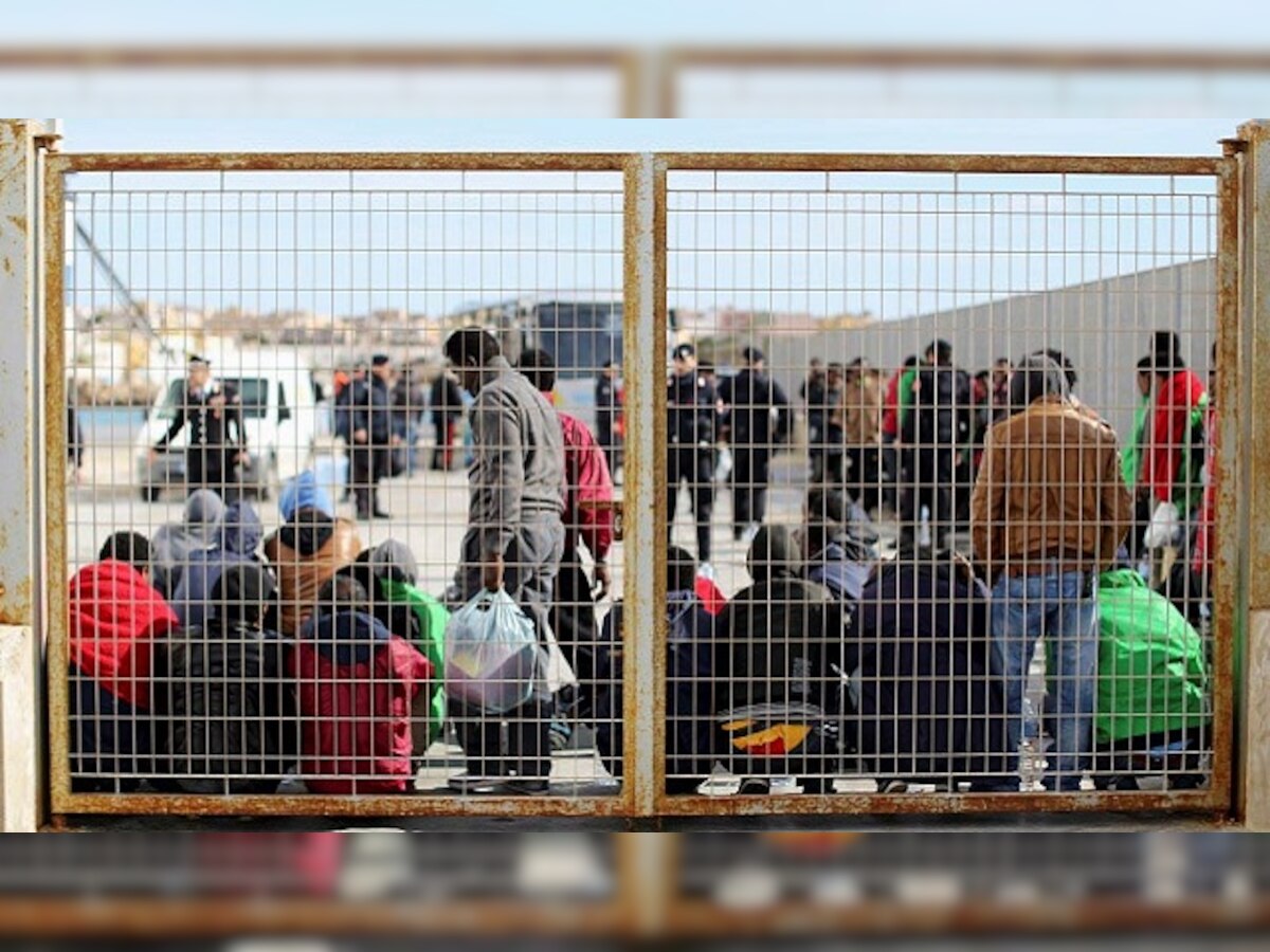 Protestors set refugee shelter on fire in Lampedusa, no injuries reported