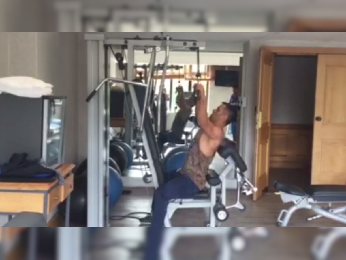 Keeping up with young ones: Watch MS Dhoni tear it up in the gym