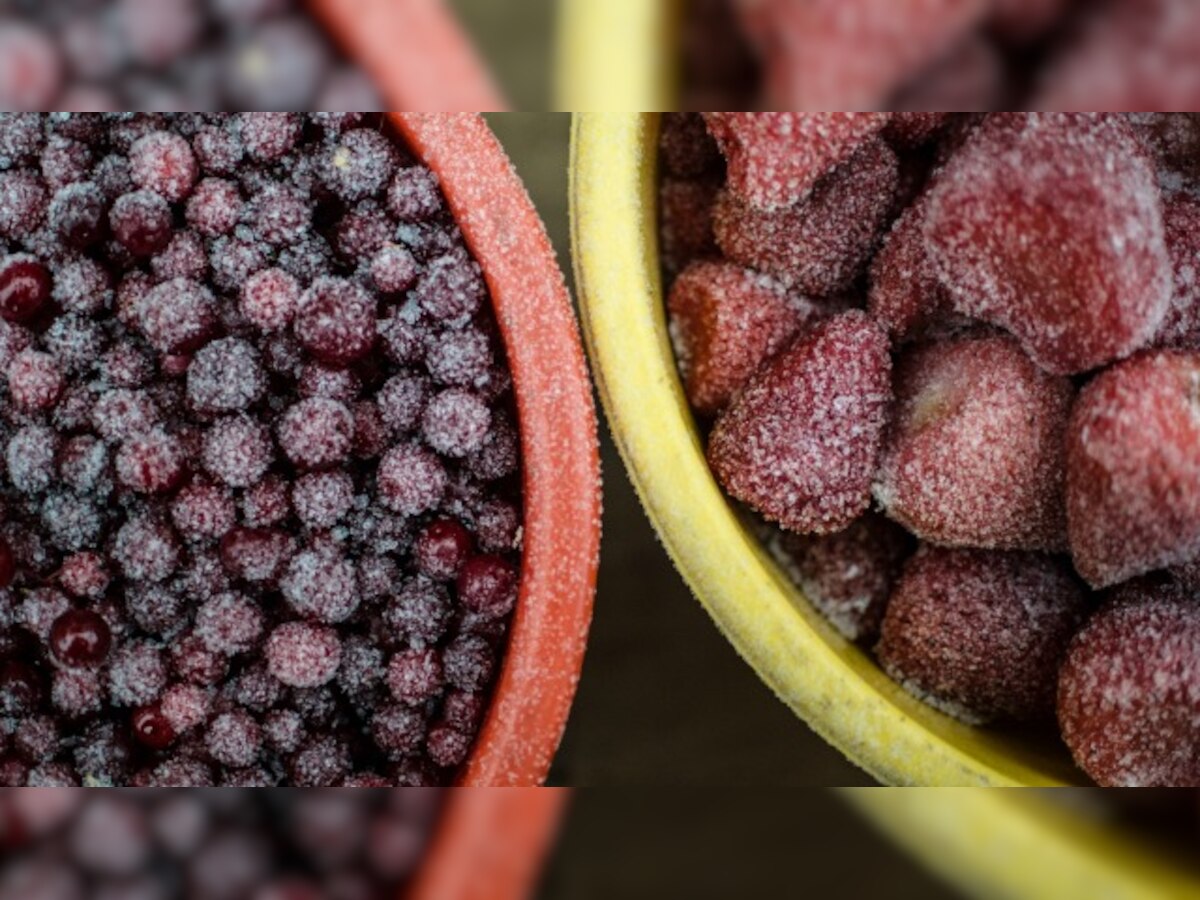 Women should drink cranberry juice daily to reduce urinary tract infection, says study