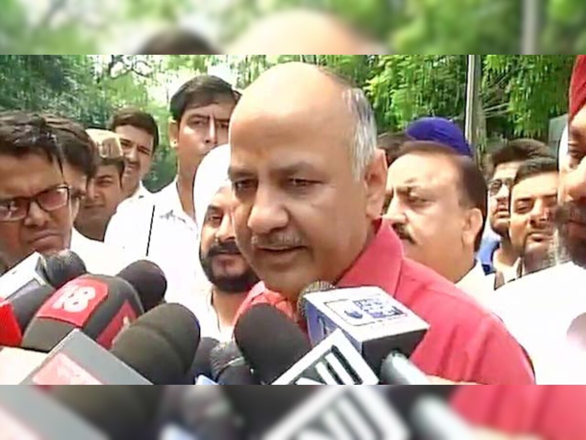 AAP vs Centre war escalates; Manish Sisodia, 52 AAP MLAs detained enroute PM Modi's residence