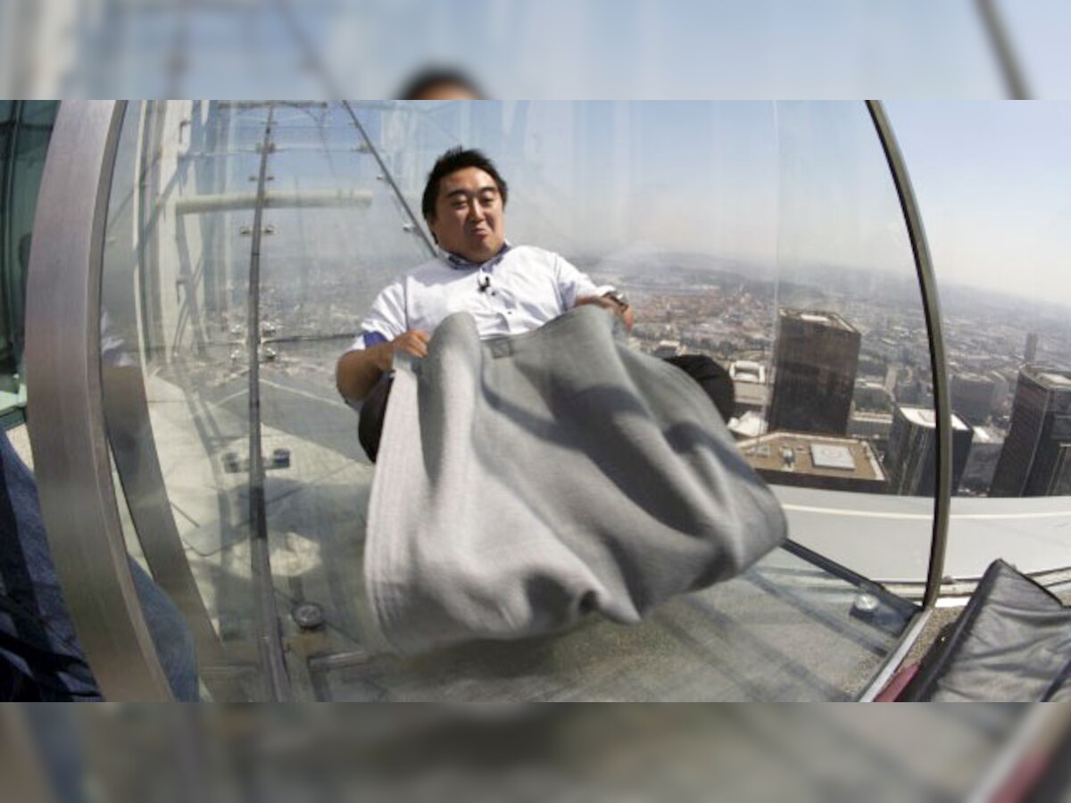 Glass 'Skyslide' opens in Los Angeles, 1,000 feet from the ground