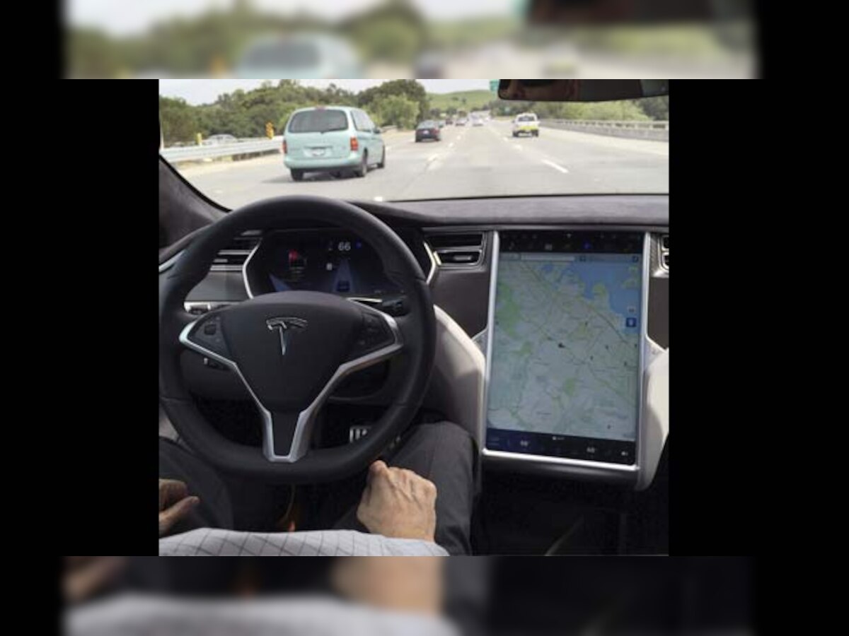 Tesla under investigation in US after fatal crash in autopilot mode