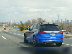 Delphi to launch autonomous taxi service in Singapore