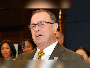 Republican lawmaker says he will vote for Hillary Clinton