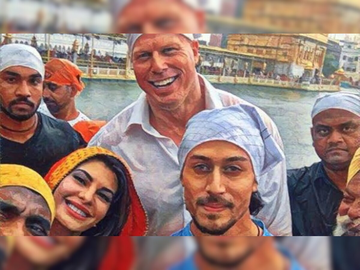 See Picture: Team 'A Flying Jatt' visits the Golden Temple