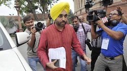 Watch: AAP leader Bhagwant Mann misbehaves with media at a rally in Punjab