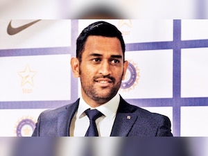 MS Dhoni portrayed as Lord Vishnu: Supreme Court quashes criminal  proceedings against cricketer