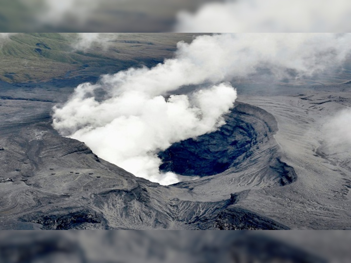 Volcano erupts in Japan; no injuries