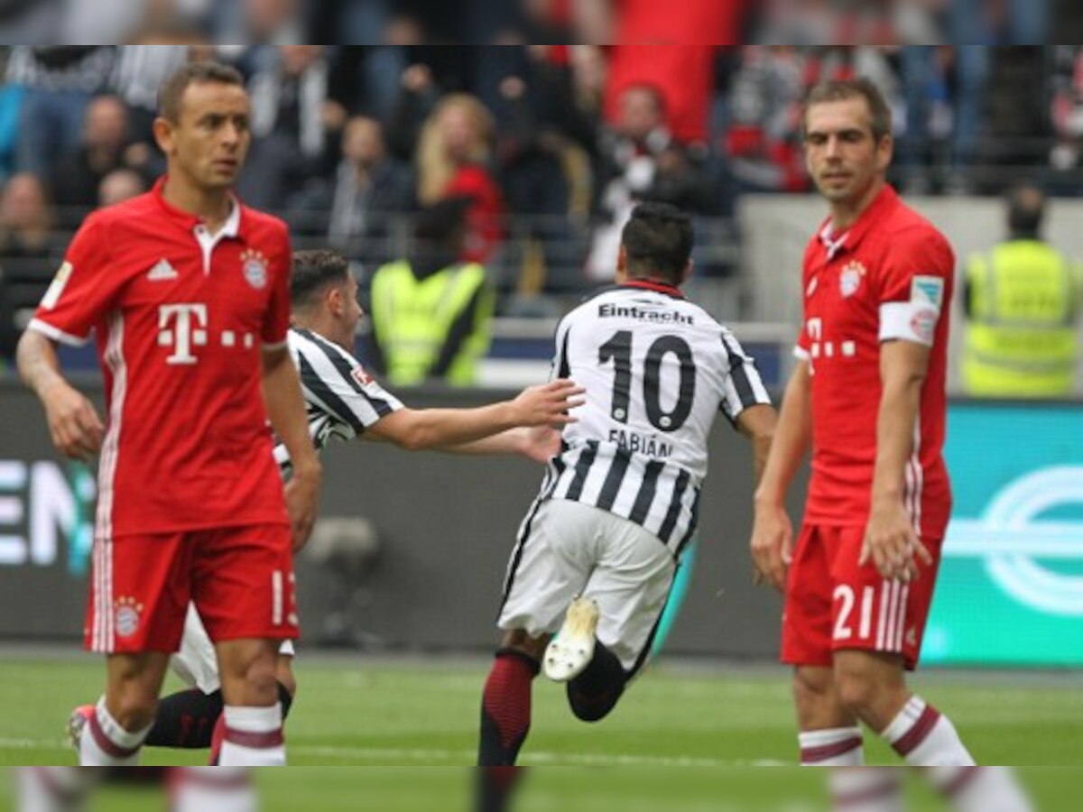 Bundesliga: Bayern held by 10-man Frankfurt, Gladbach miss two penalties