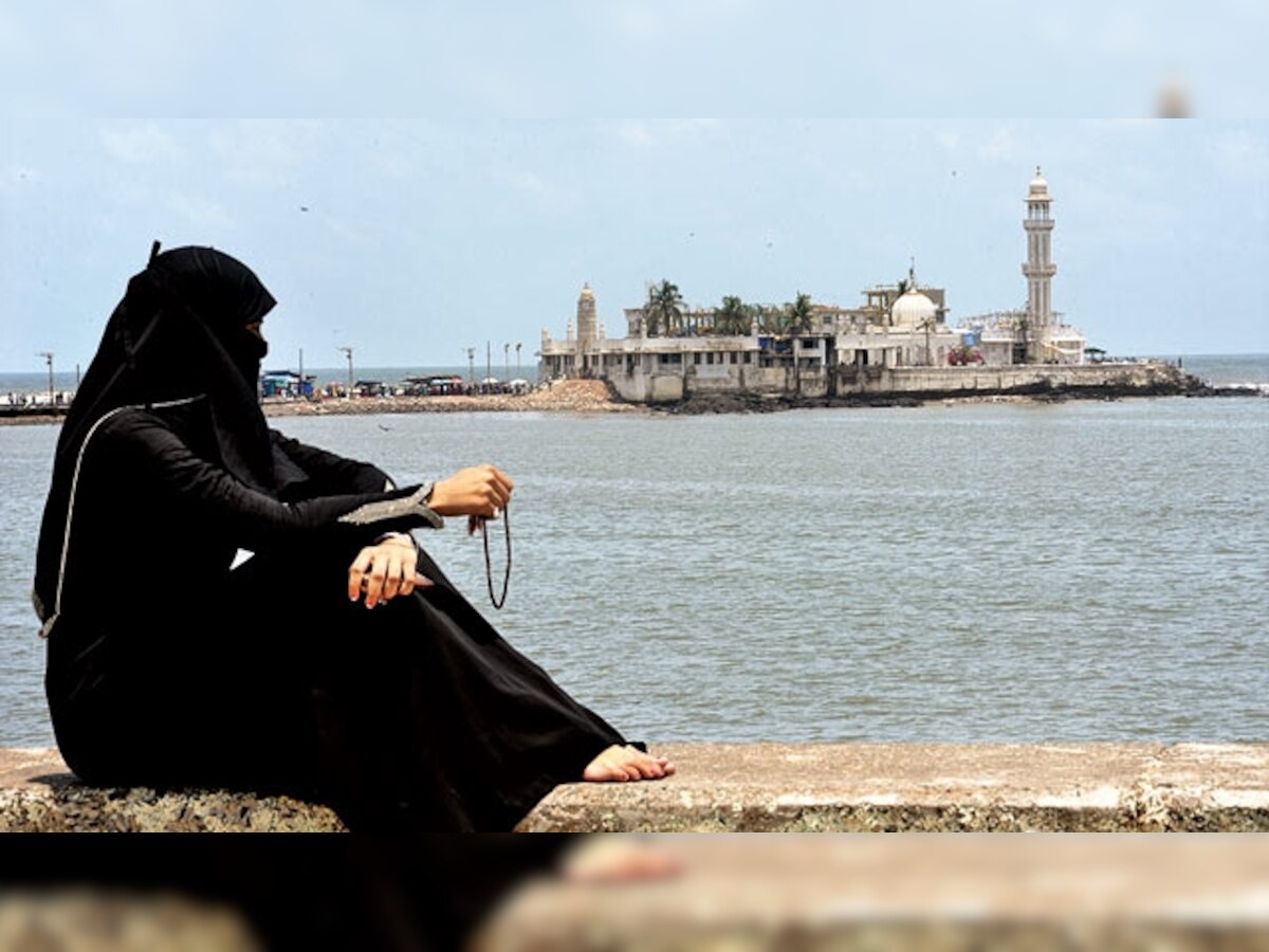 Haji Ali row: Supreme Court extends stay on Bombay HC order on women entry