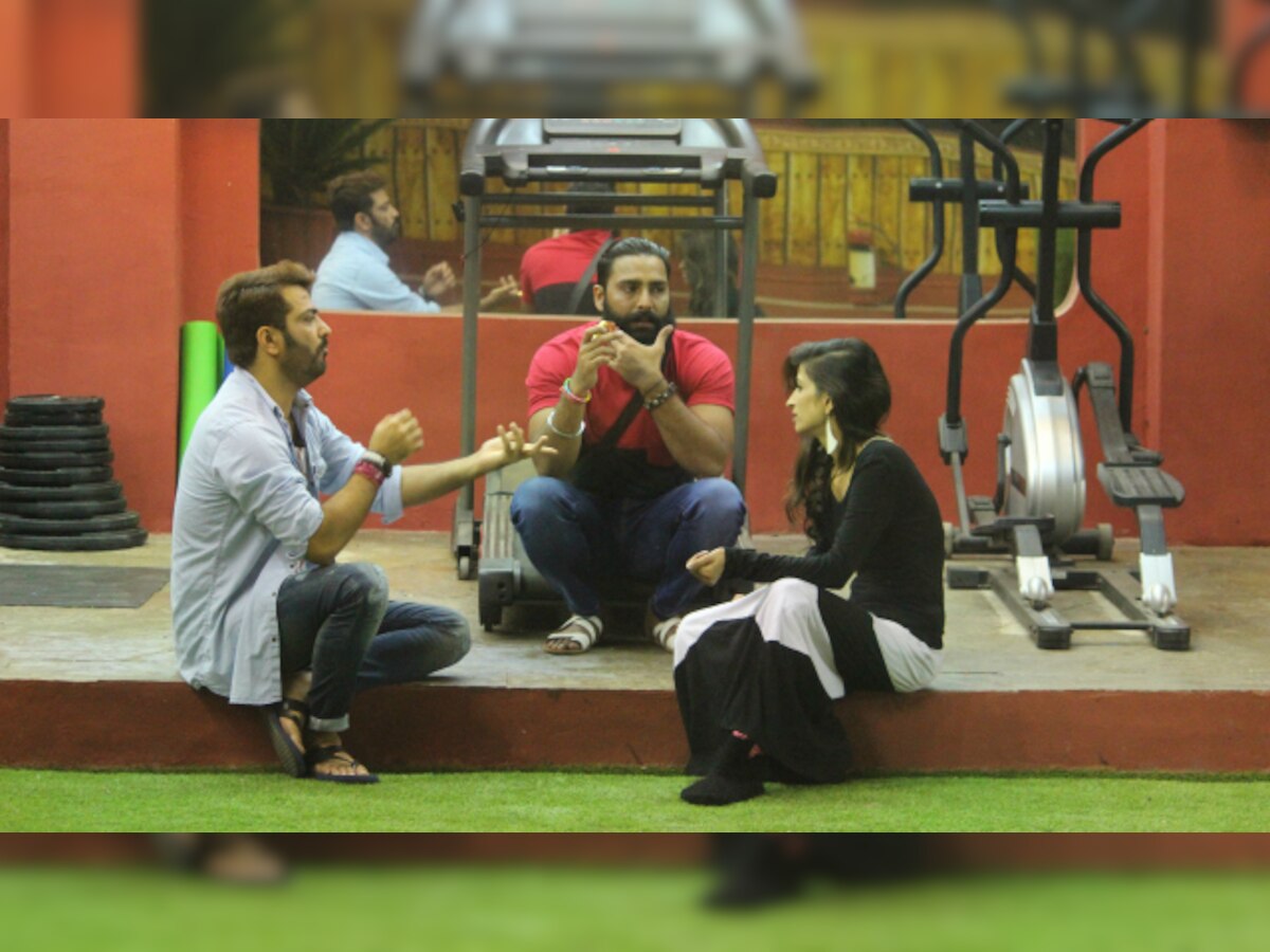 Bigg Boss 10: Commoners make it difficult for celebrities, more drama inside the house!