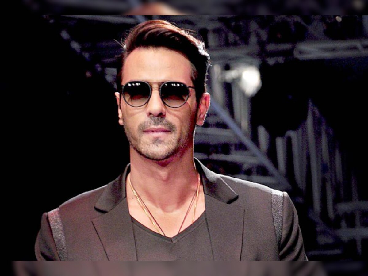 'Rock On 2' suffered but some sacrifices are required: Arjun Rampal supports demonetisation