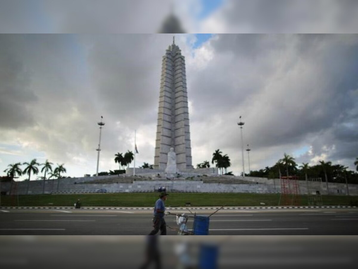 Cubans to throng Revolution Square in mourning for Fidel Castro