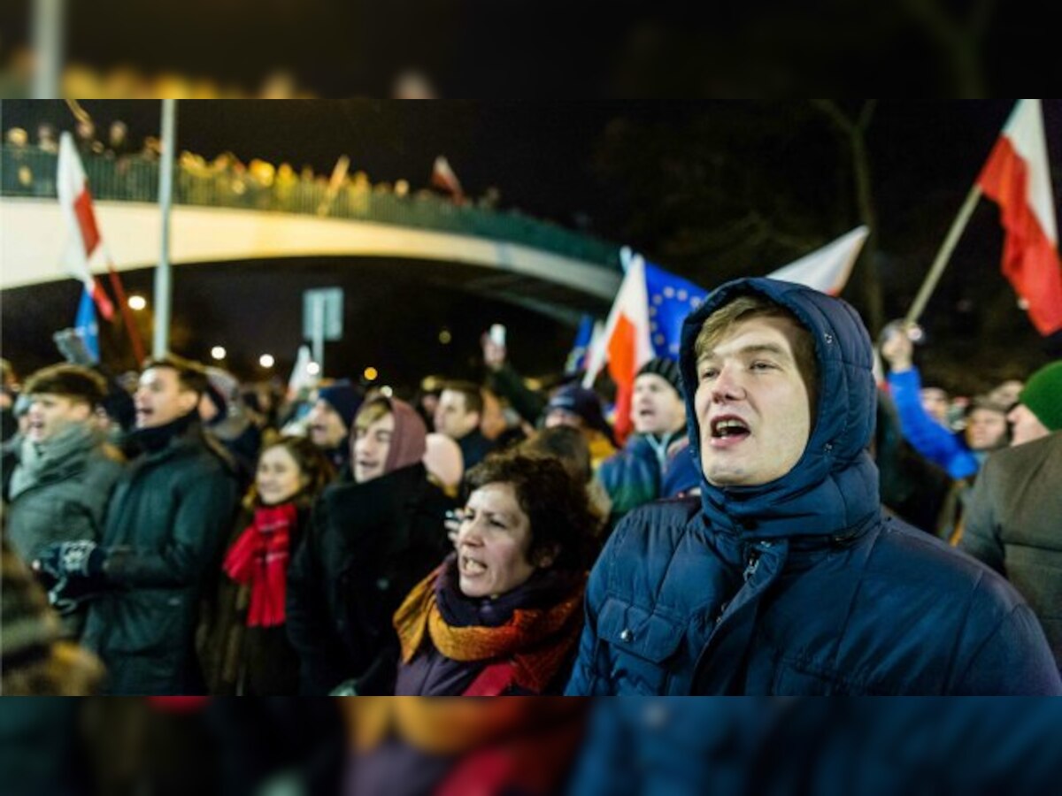 Police break up blockade of Poland's parliament amid political crisis