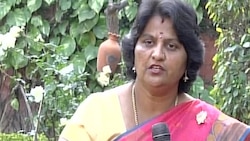 Jayalalithaa's former nurse backs Sasikala, declares her as the true heir