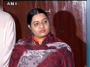 Jaya's niece kickstarts political career, launches political forum on Amma's birth anniversary